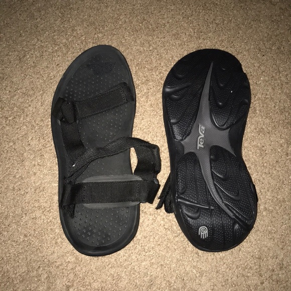 vintage teva sandals